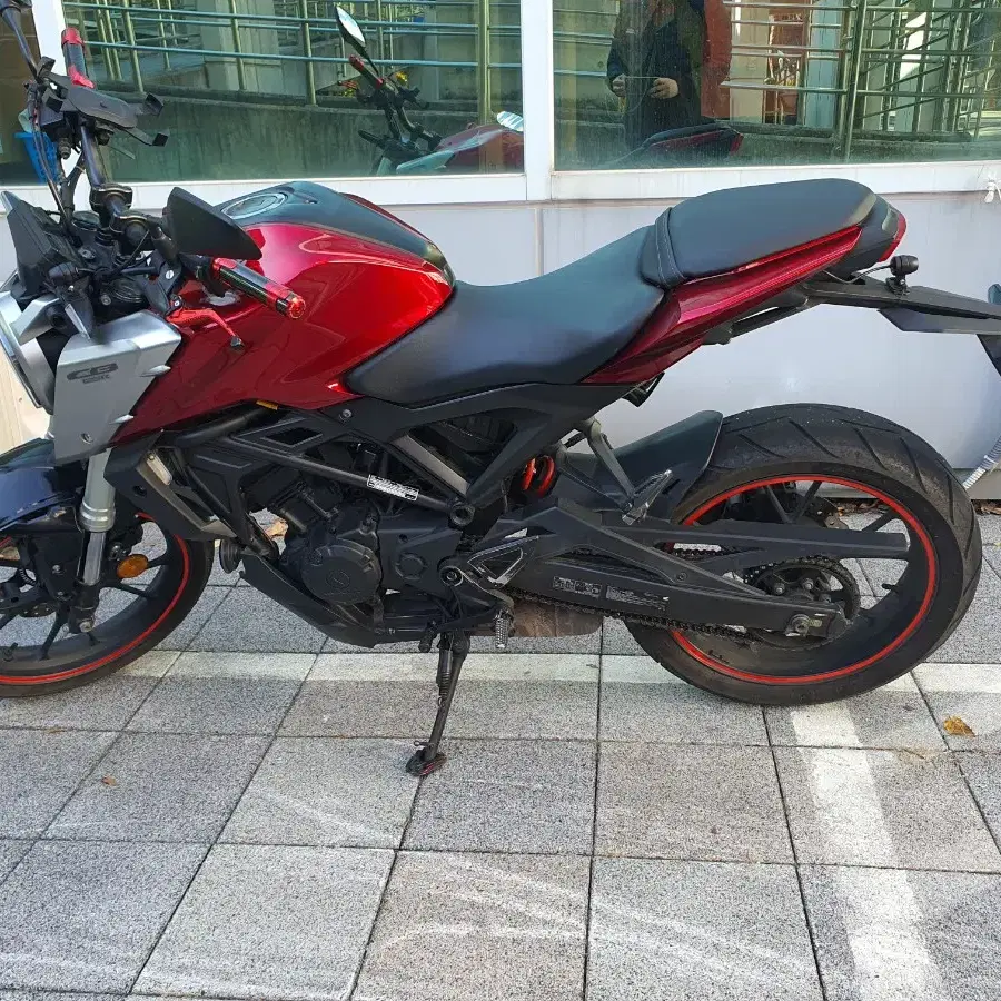 2018년식 옵션 좋은 cb125r 판매합니다.