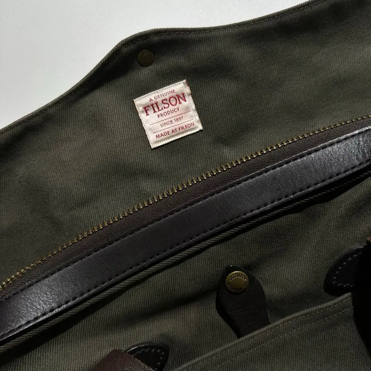 Filson 필슨 256 브리프 케이스 오터그린