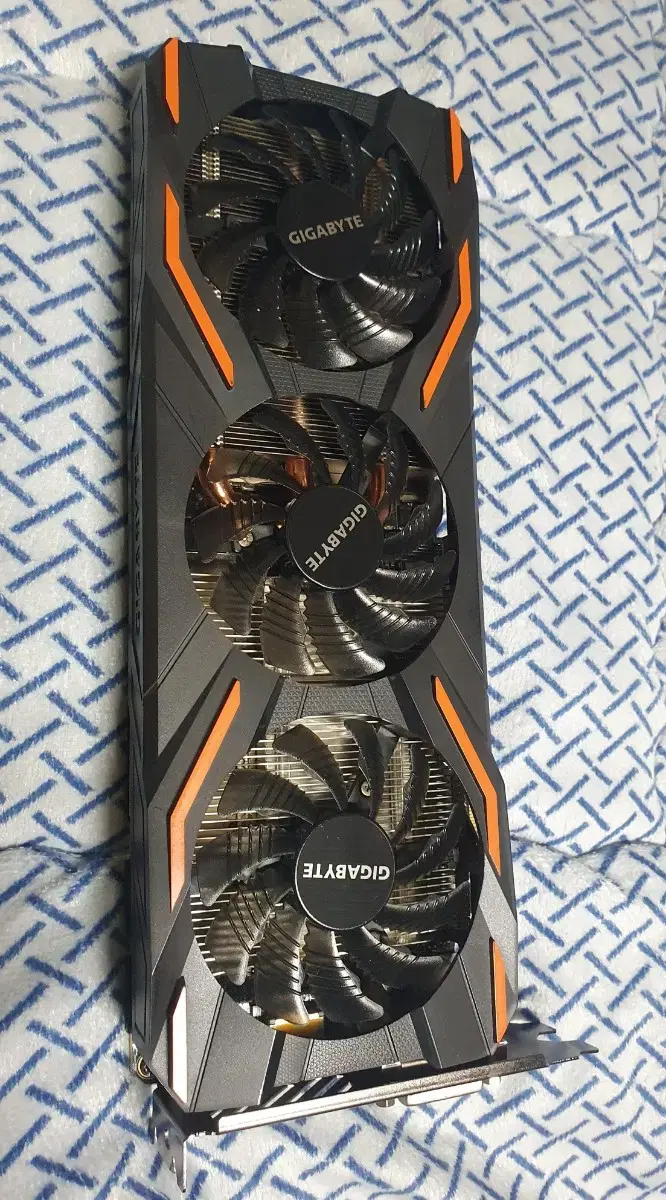 컴퓨터 gtx 1080 8기가 3팬