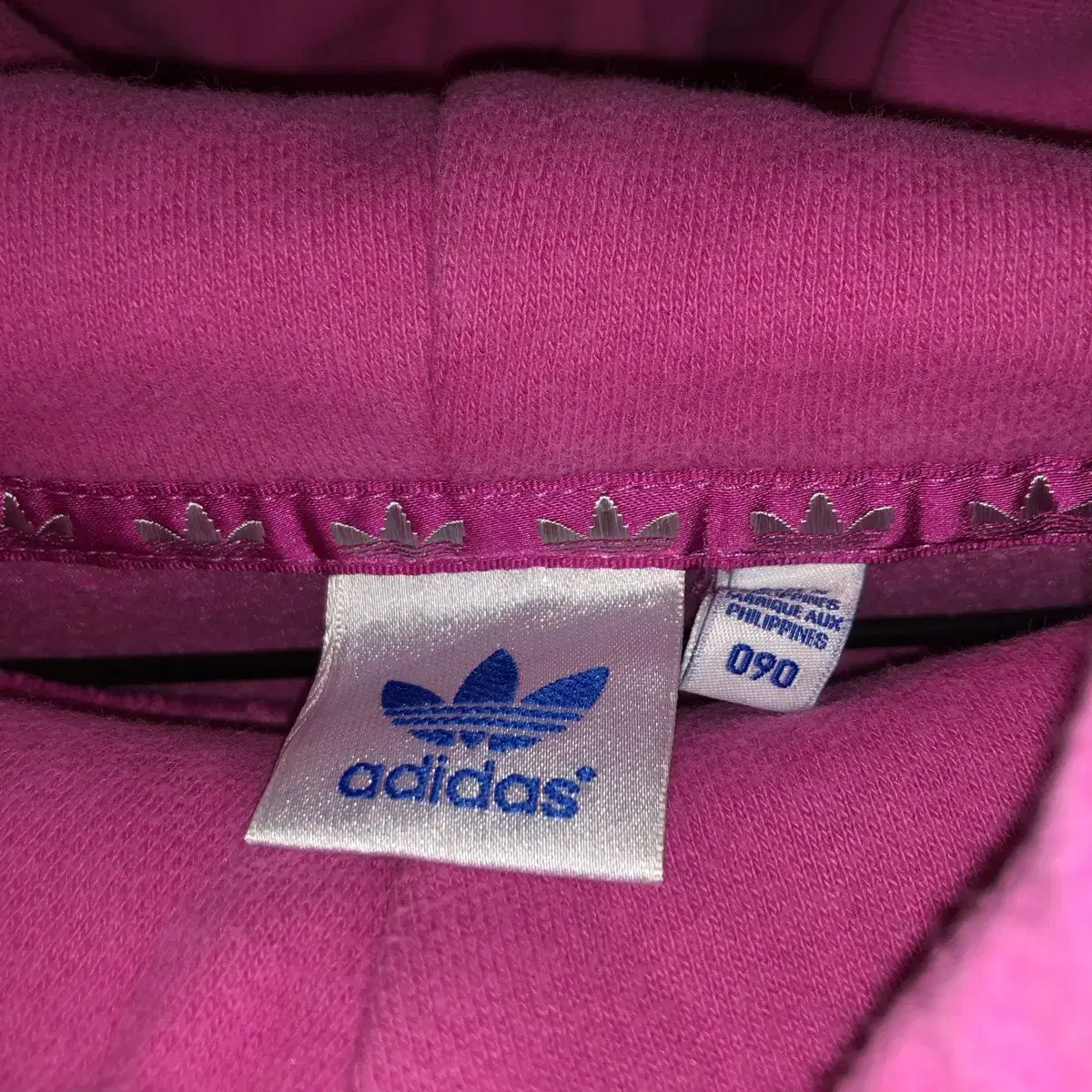 Vintage Adidas pink silver hood t