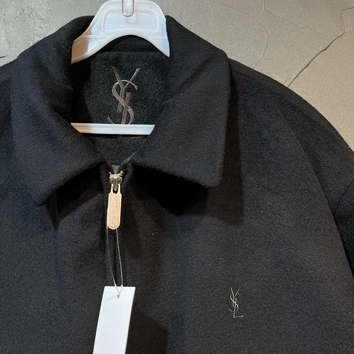 [L] YSL 입생로랑 울 집업자켓