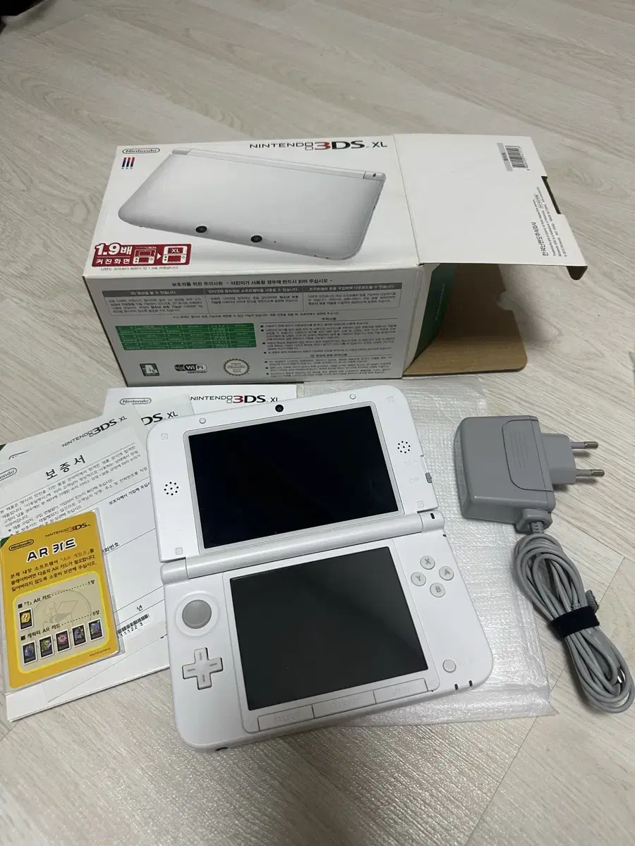 닌텐도 3ds xl 화이트 국내정발