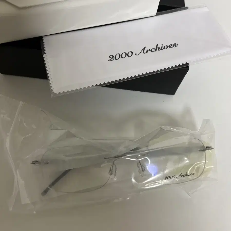 2000아카이브 GLASSES 01 정품 새거 팝니다