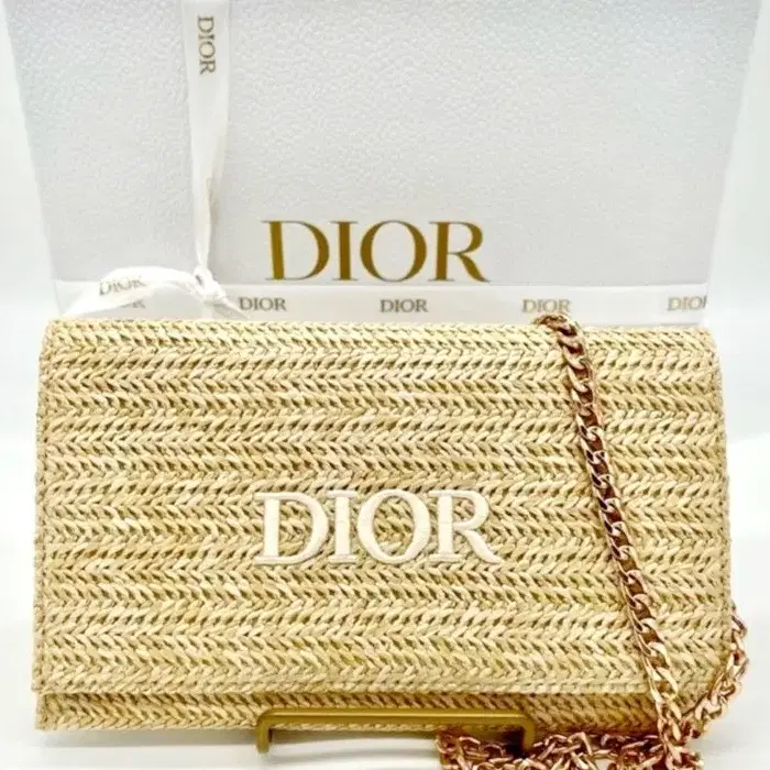 라탄 DIOR 클러치백겸 이너백,지갑,데일리백(골드체인스트랩포함-새상품