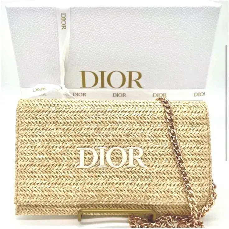 라탄 DIOR 클러치백겸 이너백,지갑,데일리백(골드체인스트랩포함-새상품