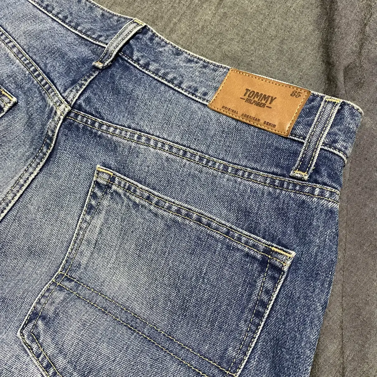 Tommy Hilfiger denim paants Sz 33X30