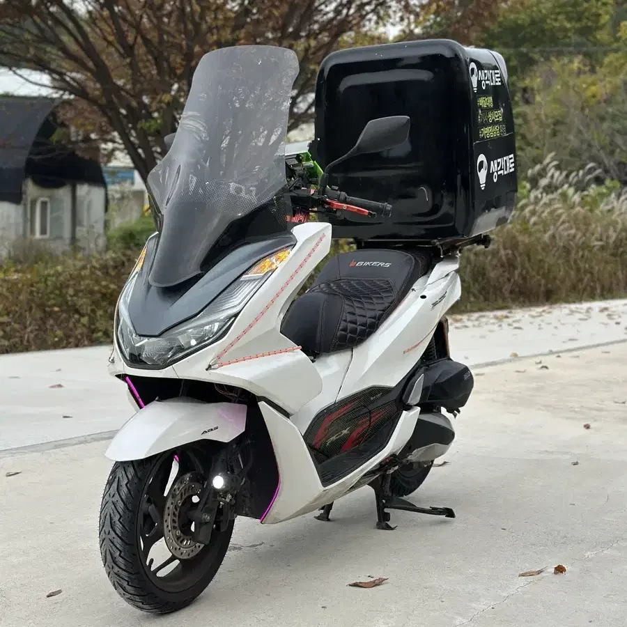 21년식 혼다 PCX125 2만Km 소모품 올교환 깔끔한차량 판매합니다.