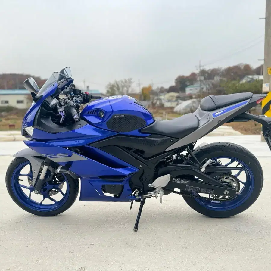 20년식 야마하 YZF-R3 6천Km 앞뒤블박2채널 짧은키로수 판매합니다