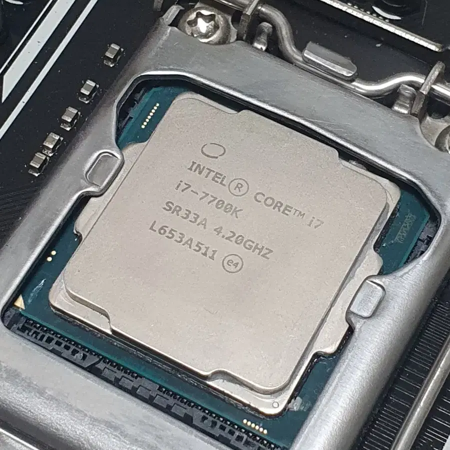 인텔 I7-7700K + Z270 보드 세트