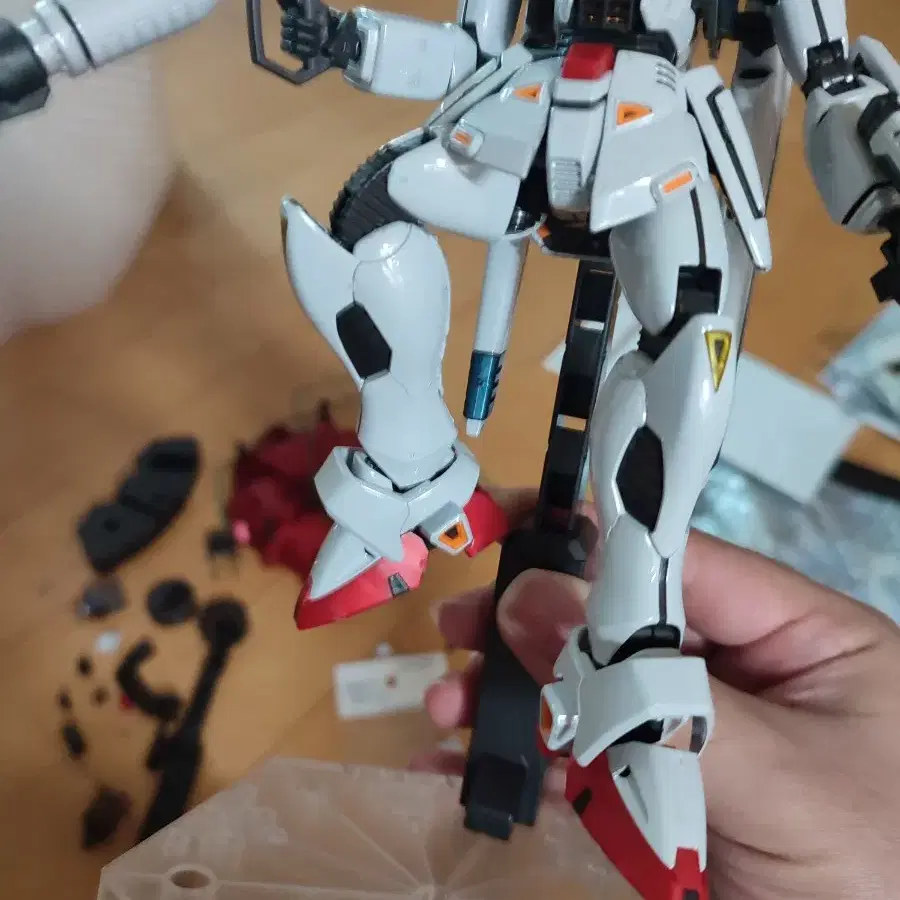 MG F91 티타늄피니시 건담 프라모델