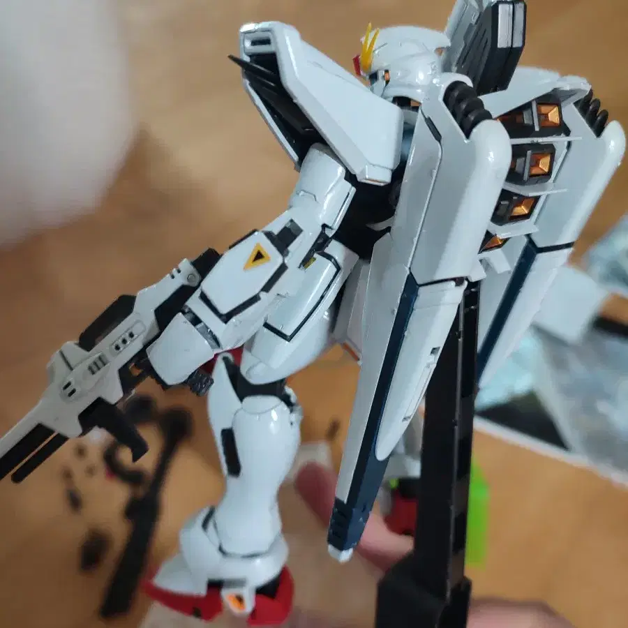 MG F91 티타늄피니시 건담 프라모델