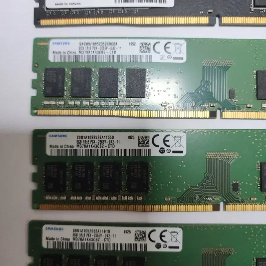 삼성메모리카드8GB DDR4 2666V 개당15000원 외산8GB DDR