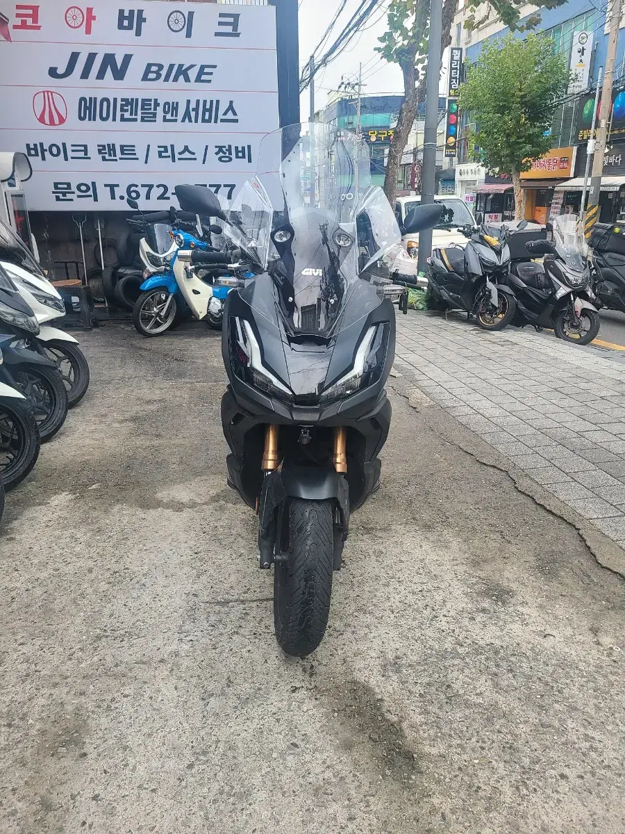 ADV350 24년식