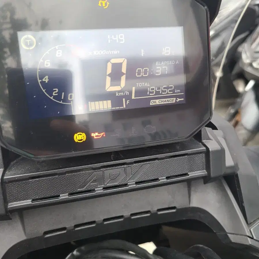 ADV350 24년식