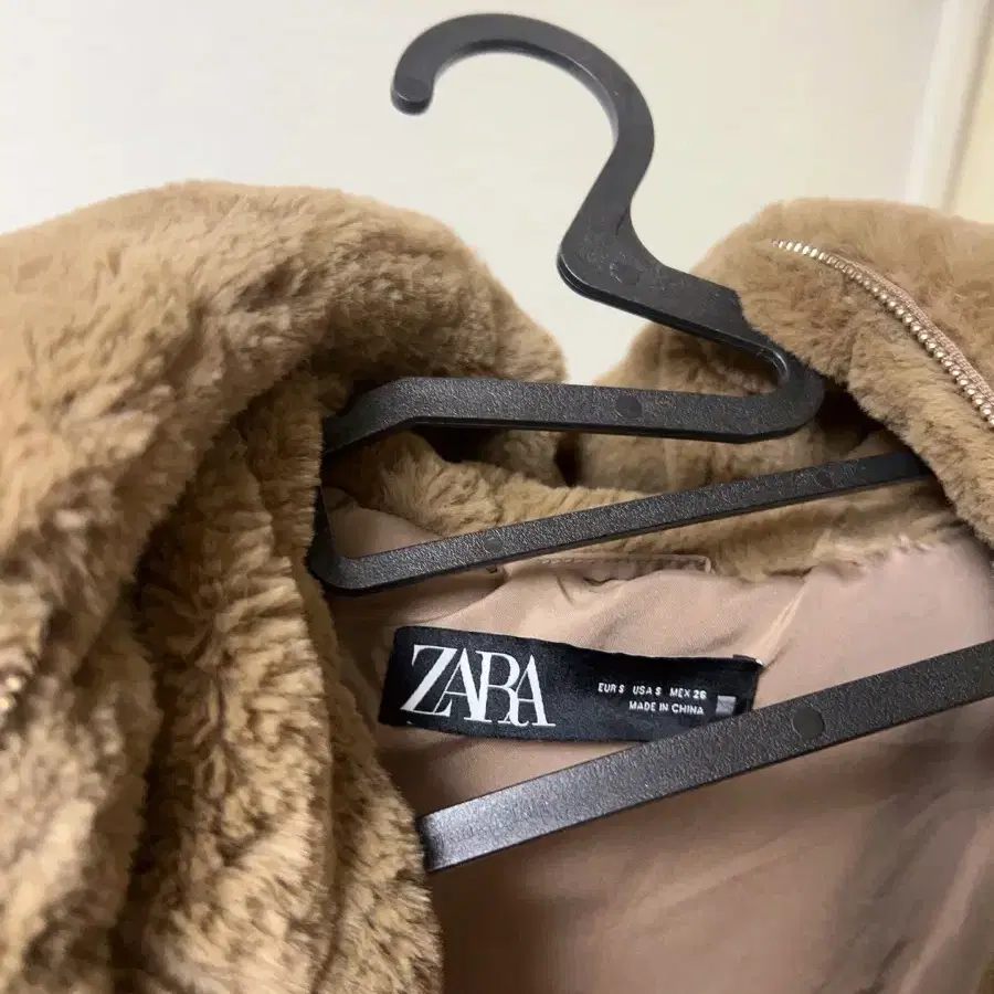 [ZARA] 퍼 후드 자켓 점퍼 브라운 상태 아주좋음