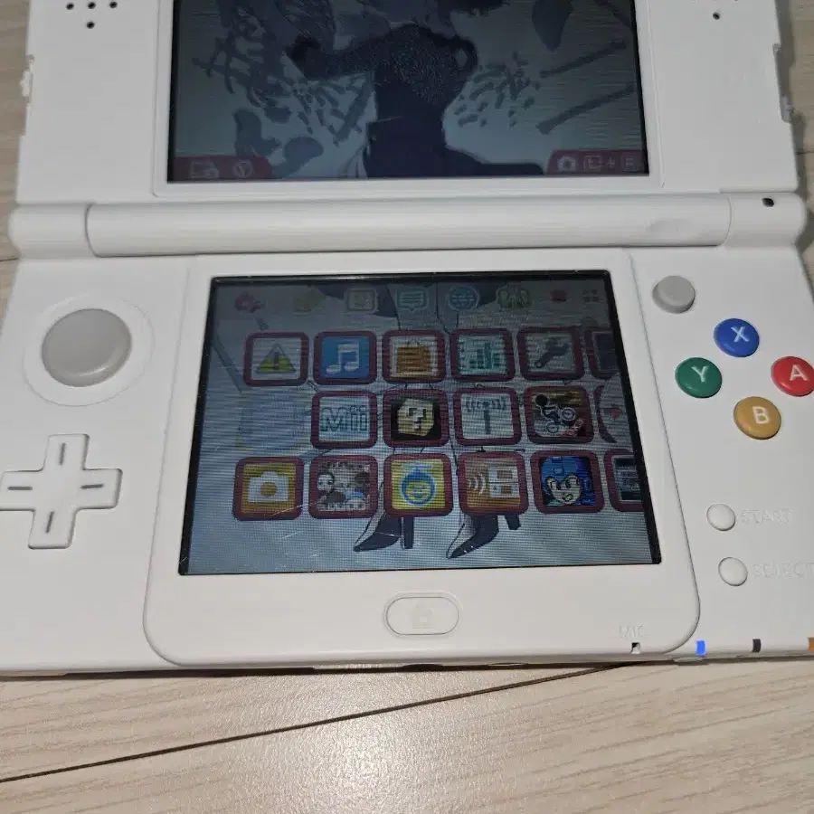 닌텐도 New3ds (일판 화이트)