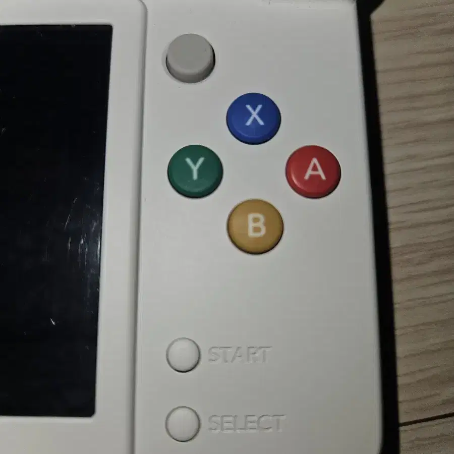 닌텐도 New3ds (일판 화이트)