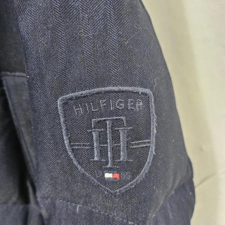 TOMMY HILFIGER 타미힐피거 네이비 다운패딩 S 90