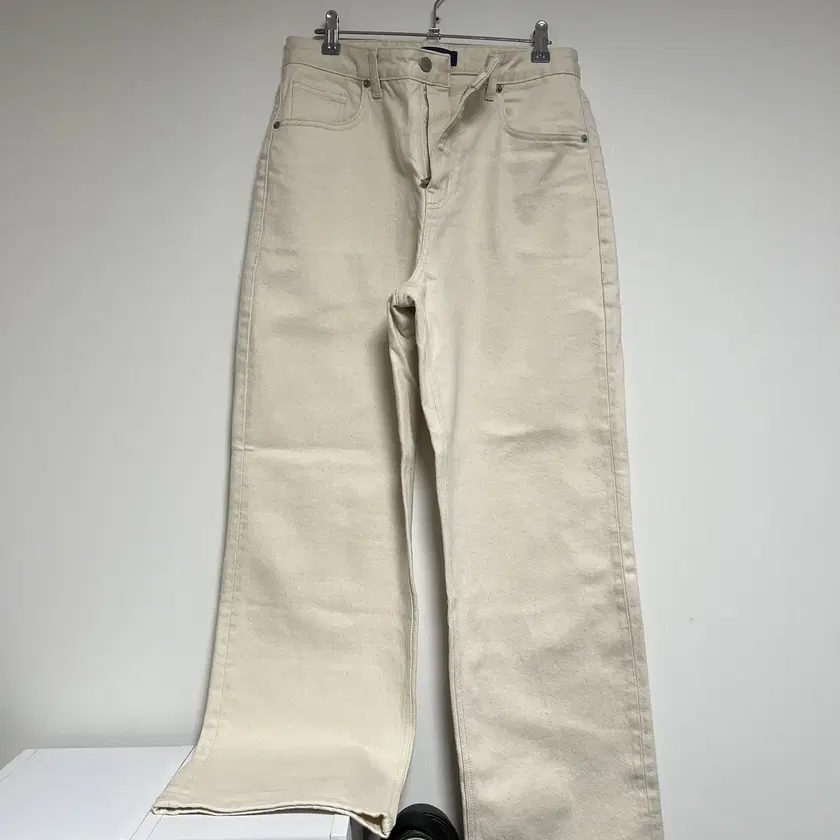 ★MUSINSA STANDARD★ CALIK Regular Fit Denim Pants Cream MMC MUSINSA STANDARD | 무신사스탠다드 Gentlemen's Standard Denim