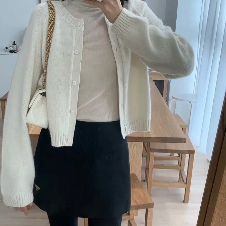 베뉴엣 serin cardigan 세린가디건 밀크