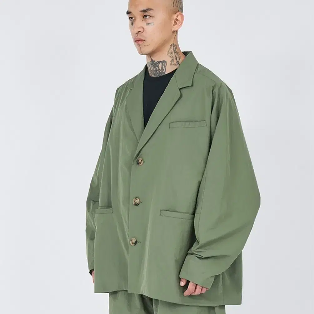 Batwing NylonOversized Blazer [KHAKI]