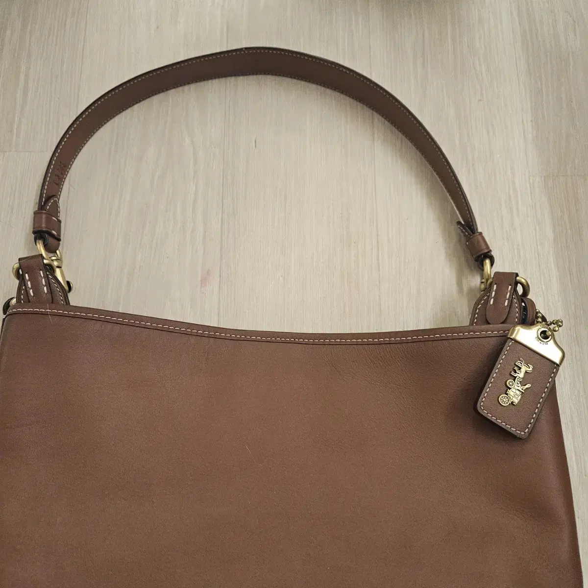 코치 다코타 새들브라운 백 coach Dakota saddle brown