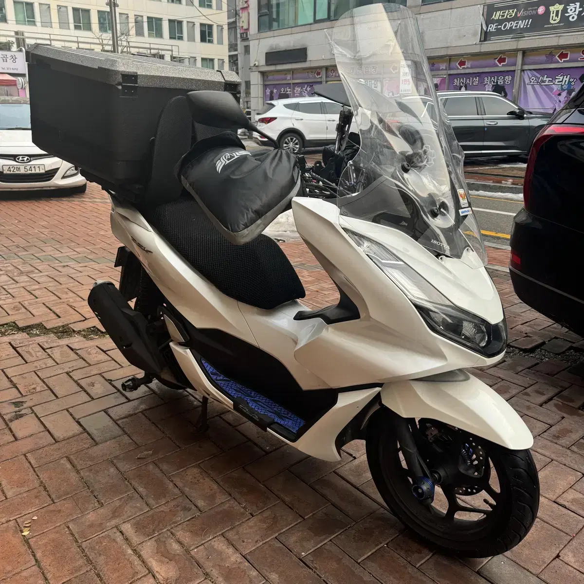 pcx125 ABS 22년식 17743km (대차환영)