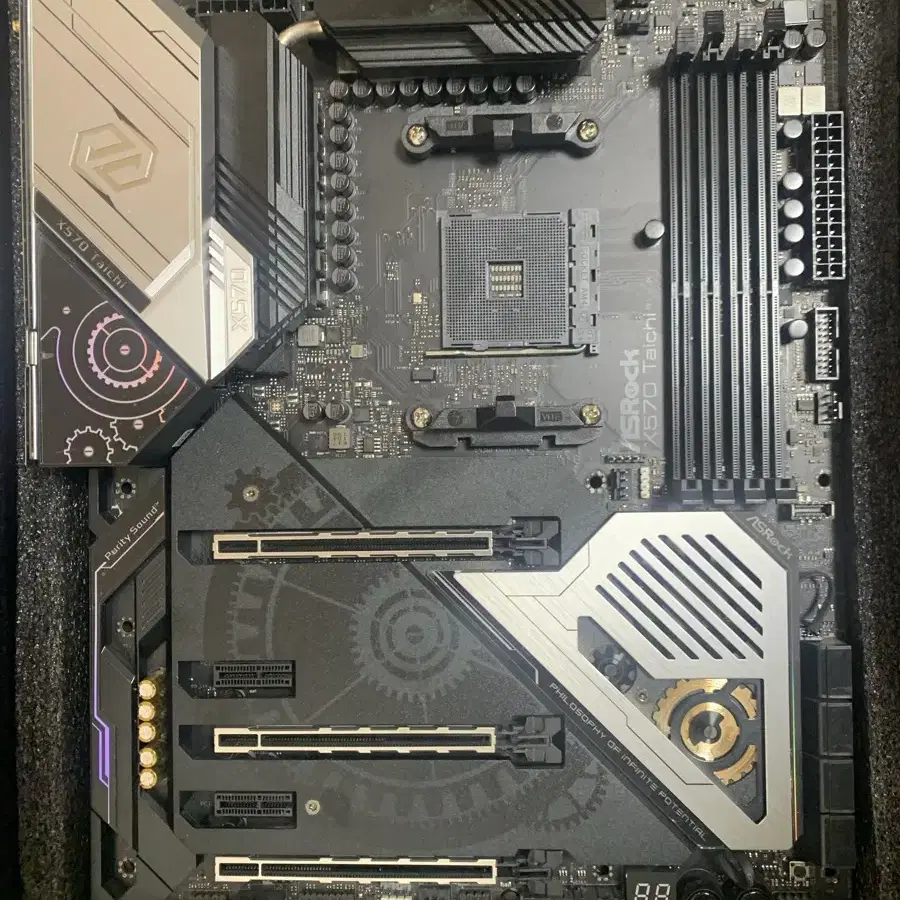 Asrock X570 Taichi 타이치