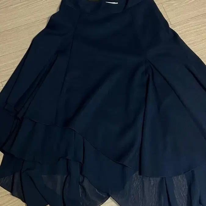 미세키서울 스커트 Unbalanced layered skirt BLACK