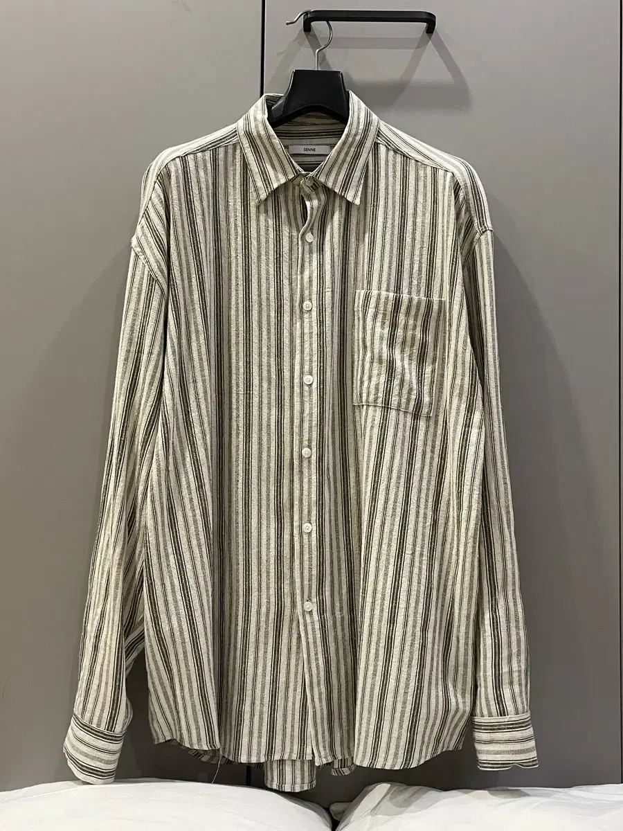 [2024 S/S] New Chief Chic _ Wavy Striped Shirt _ Beige