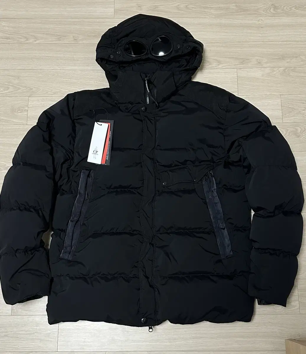 [52] CP Company Nike Goggle Down Puffer Black