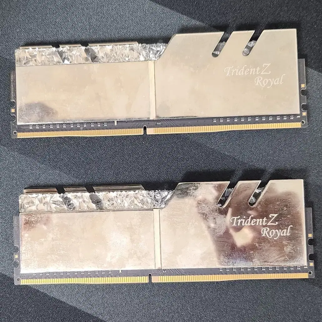 (가격내림)지스킬 DDR4 4000 CL15 8gb x 2 판매합니다