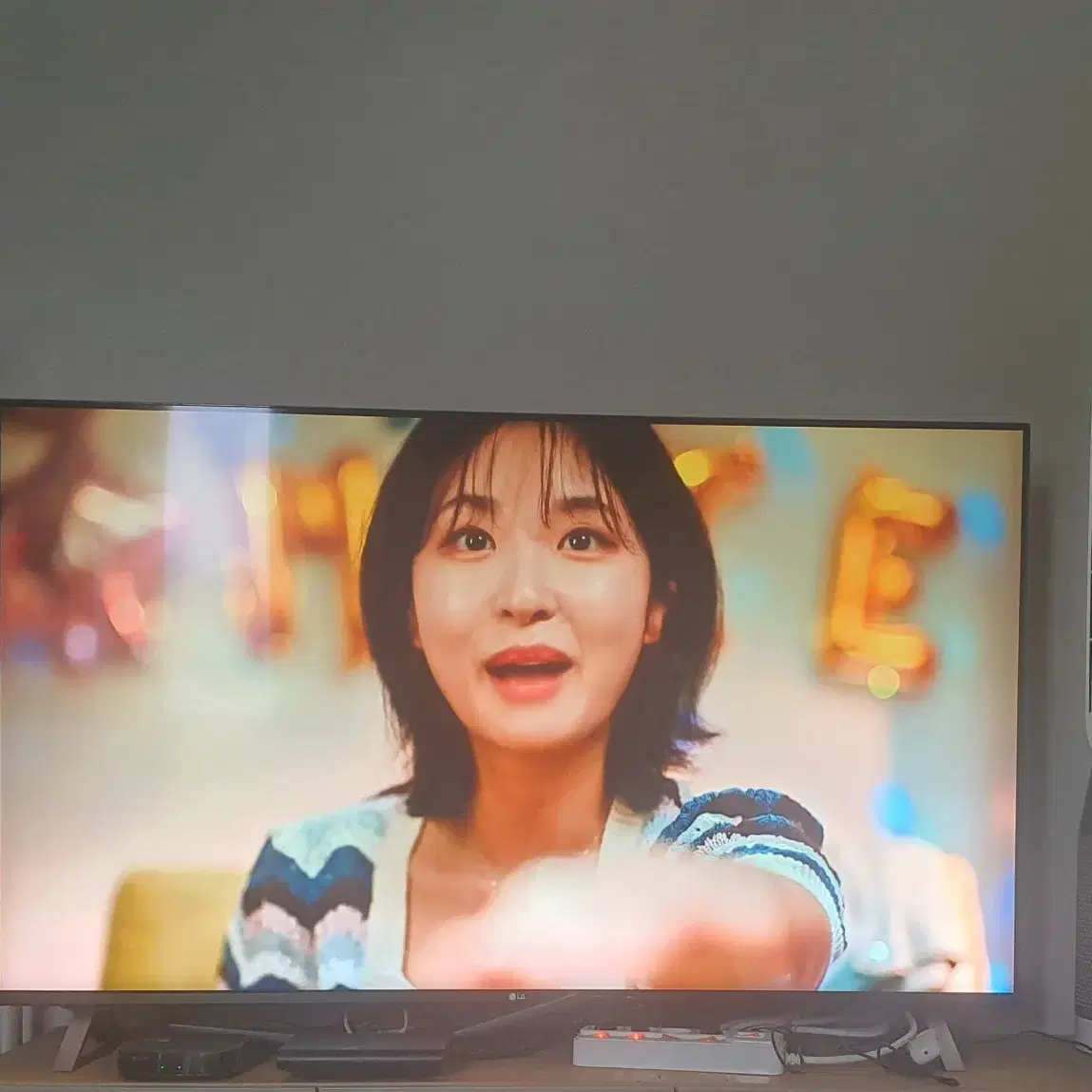 LG 4K 나노셀 LED 스마트 티비 55인치ㅡ스탠드형