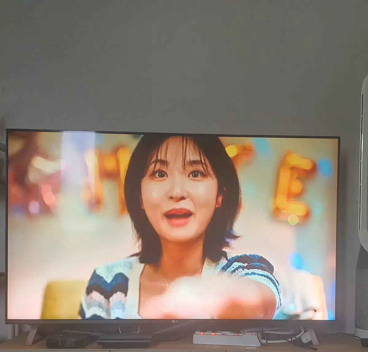 LG 4K 나노셀 LED 스마트 티비 55인치ㅡ스탠드형