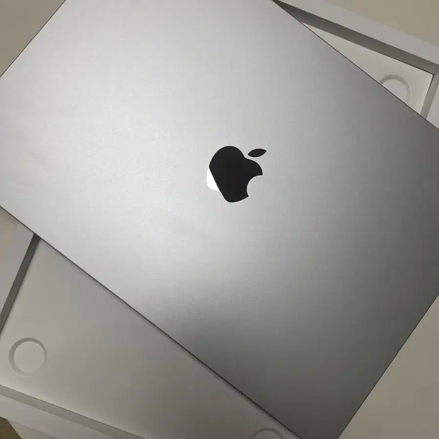 Apple 맥북 에어 15 M2 8GB 256GB 실버 MQKR3KH/A