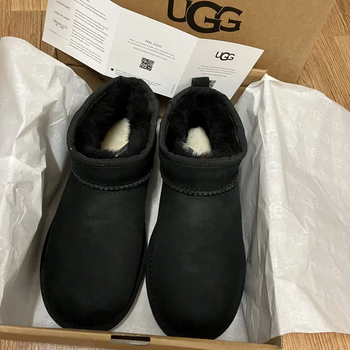 어그미니 UGG 블랙 사이즈240(38)