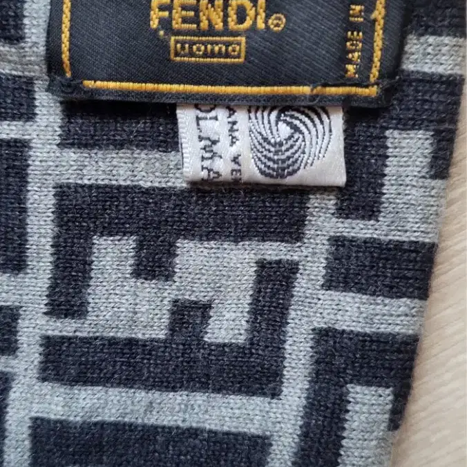 FENDI 펜디 머플러 목도리