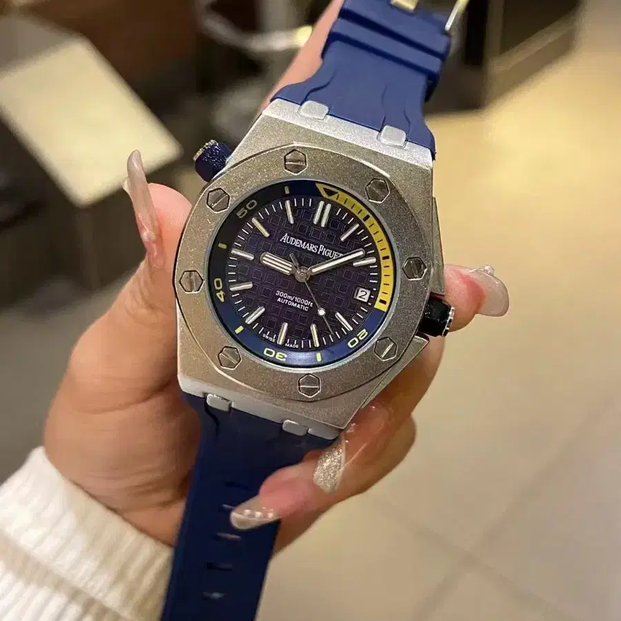 Audemars Piguet오데마스 피그 오프쇼어 남성용 손목시계입니다