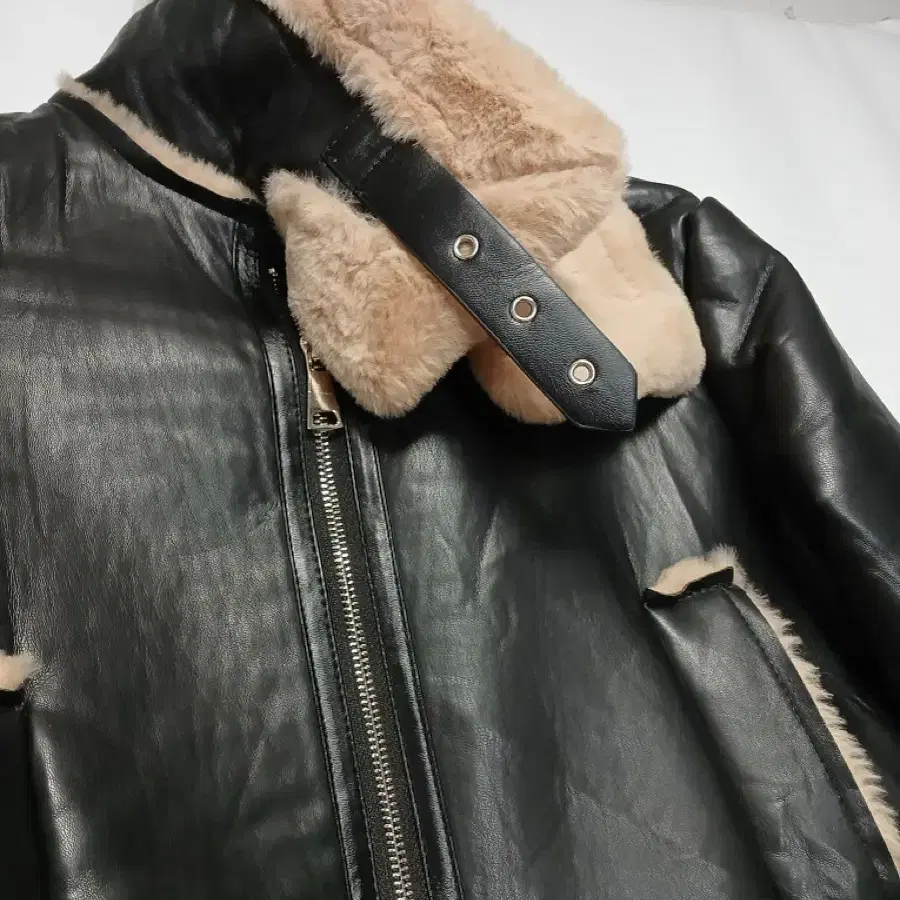 여성무스탕 페이크레더 블랙 | Fake Leather Muton