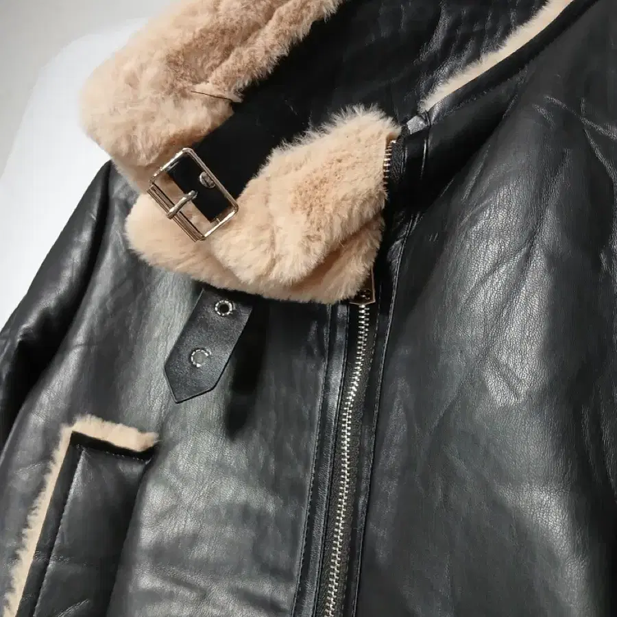 여성무스탕 페이크레더 블랙 | Fake Leather Muton