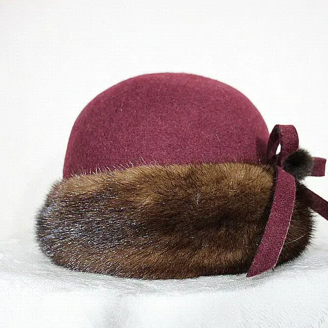 woman mink cap