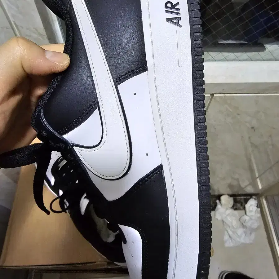 나이키 Nike Air Force 1 '07 Black White