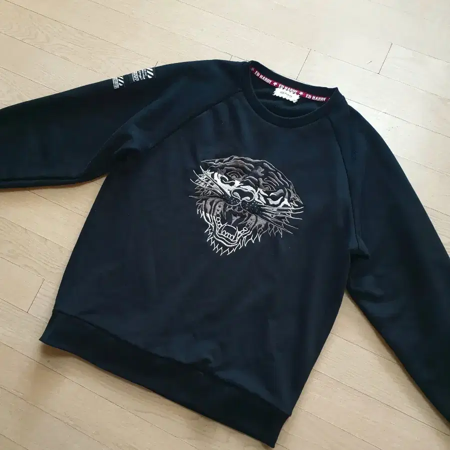 ED HARDY 에드하디 맨투맨