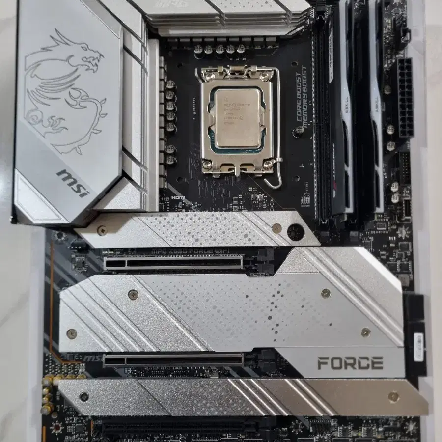 i7 13700kf z690보드 ddr5램 셋트로팜