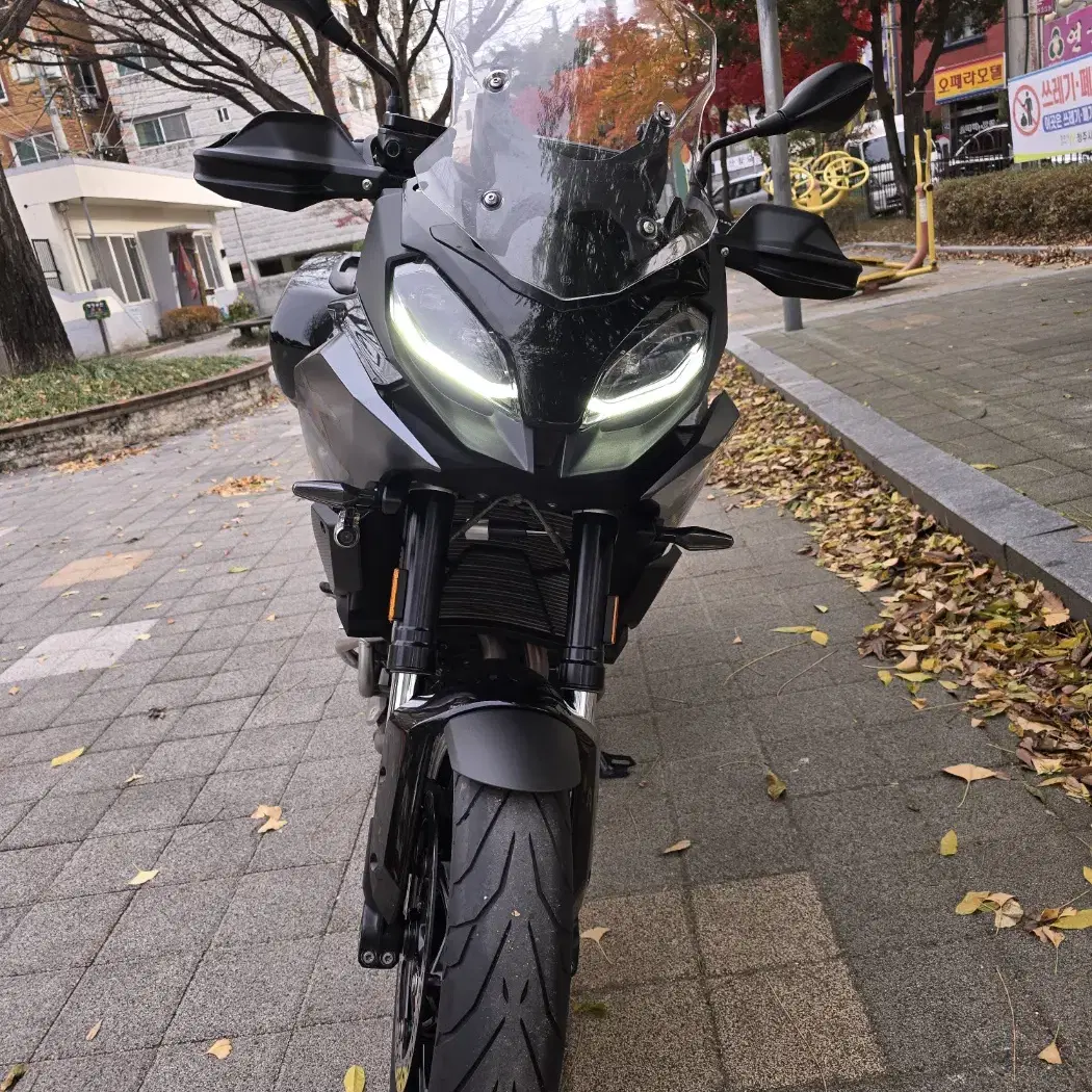 bmw f900xr 23년식