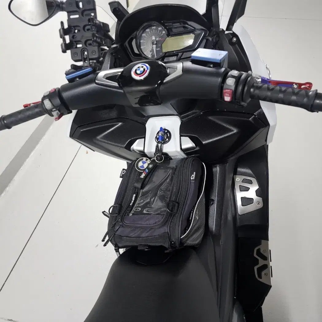 BMW c650s 짧은 키로수 저렴하게 판매합니다.