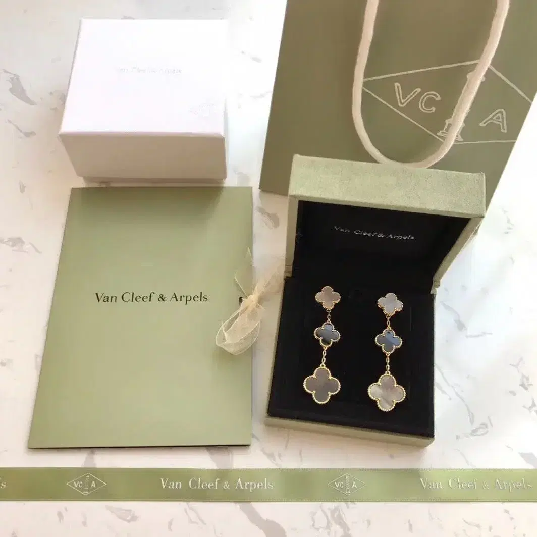 Van Cleef & Arpels반클리프 앤 아펠 이어링 귀걸이