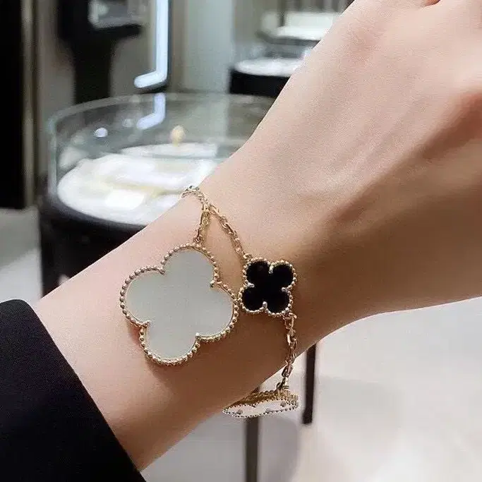 Van Cleef & Arpels반클리프 & 아펠 샤넬 팔찌