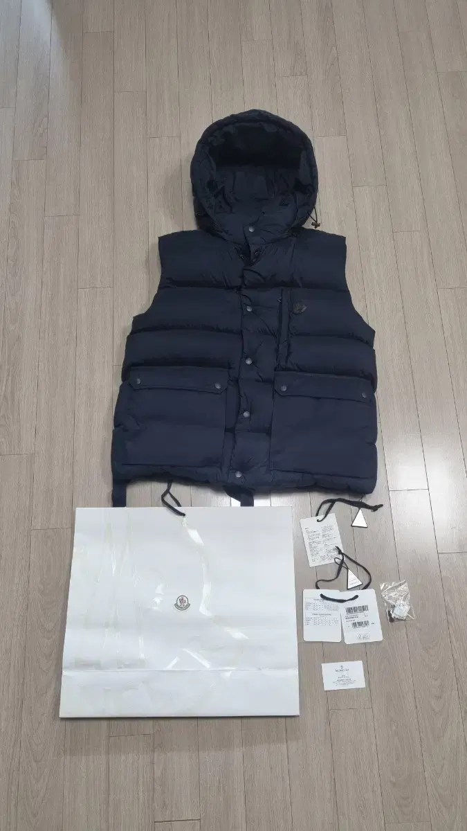 몽클레어 MARCHAND GILET (TG5)