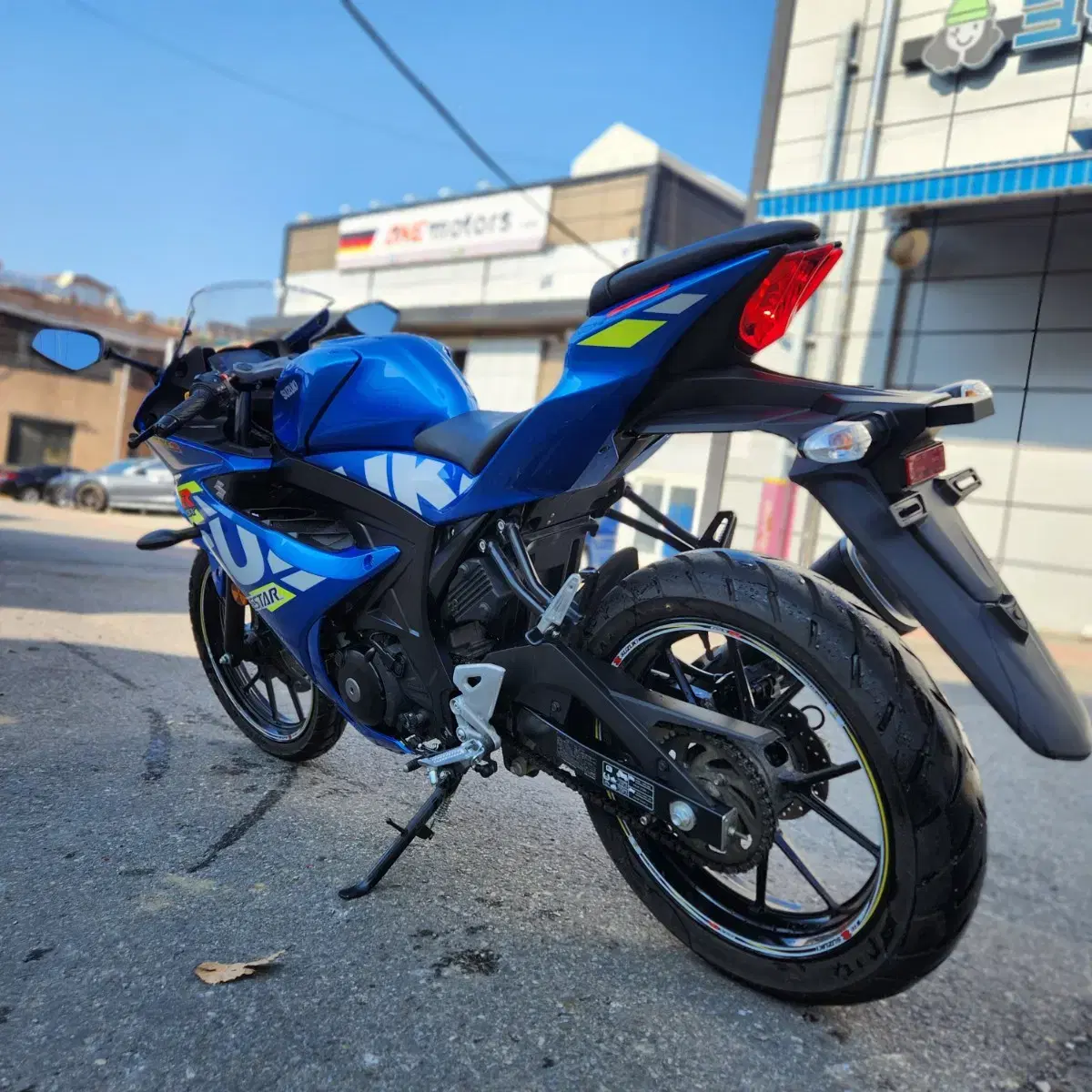 연말특가/gsxr125 24년형 3천키로 신차급,깔끔한외관